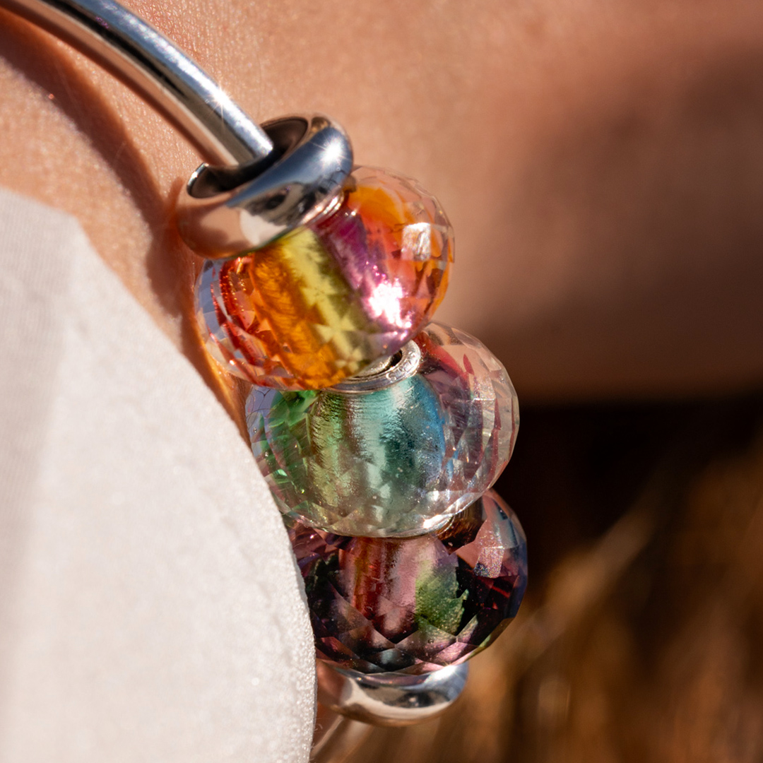 Reflections are insights into the soul. Keep reflecting. It makes you shine. #trollbeads #trollbeadsofficial #sterlingsilver #everystoryhasabead #gemstones #glass #danish #jewellery #summercollection #reflections