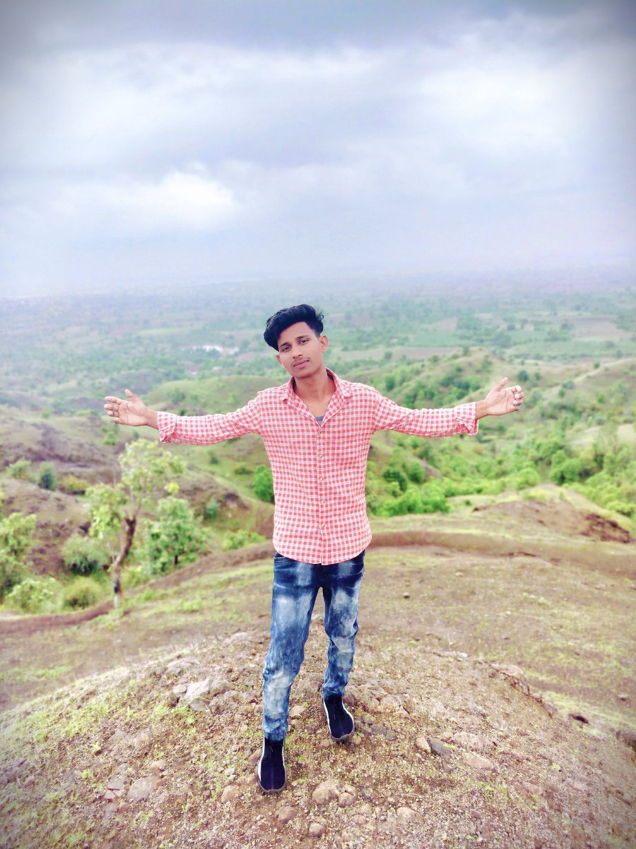 PinjareShshid's tweet photo. 999+ Instagram Bio For Prajapati n@me_2.0 BIG F@N OF ♏AHAKAL‼❤ Blood of #prajapati Cake oN mY faCe #2nd-May ➡Cricket Lover❤ ➡C.C Sheth Student.
#Coldplay https://t.co/5vGNj8EKe3