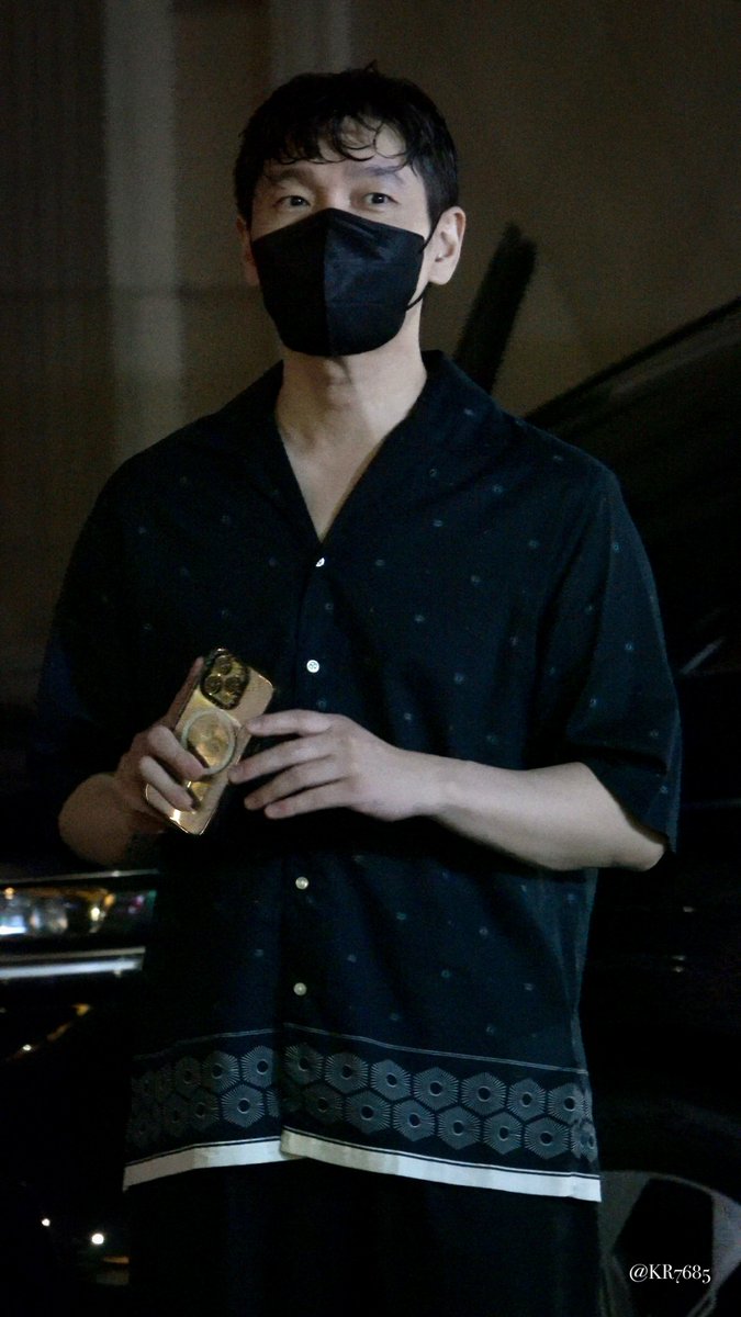 KR7685's tweet photo. 230728 조승우 퇴근 https://t.co/FslVIbp141