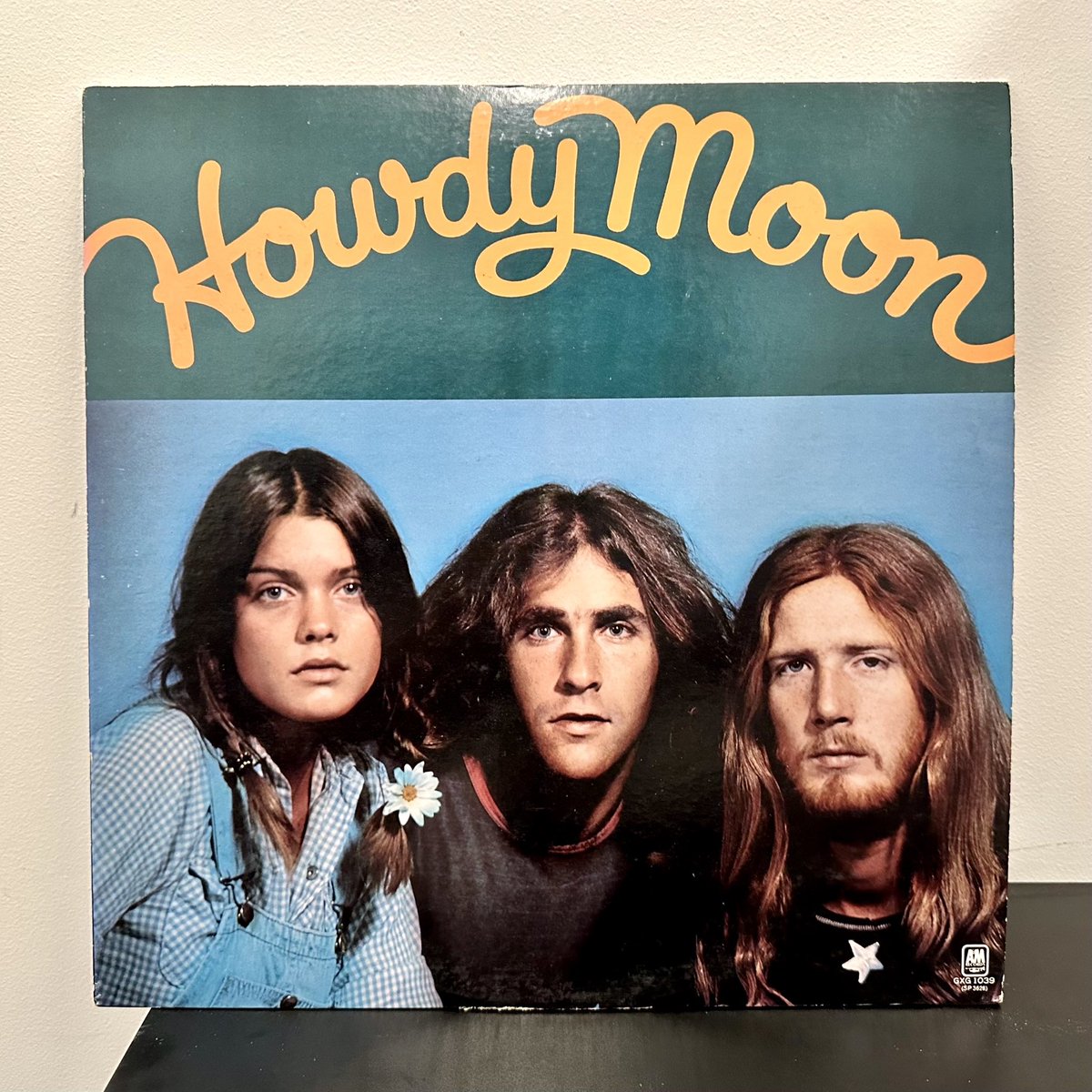 shibuyaderarara's tweet photo. 7/28  4曲目
And You Never Knew／Howdy Moon
#渋谷のラジオ
#渋谷でラララ
#サニーデイサービス 
#sunnydayservice #howdymoon
#LowellGeorge
#ValerieCarter
#JonLind
#richardhovey

https://t.co/jMtVhzZTNF https://t.co/tdqIZ4JzBU