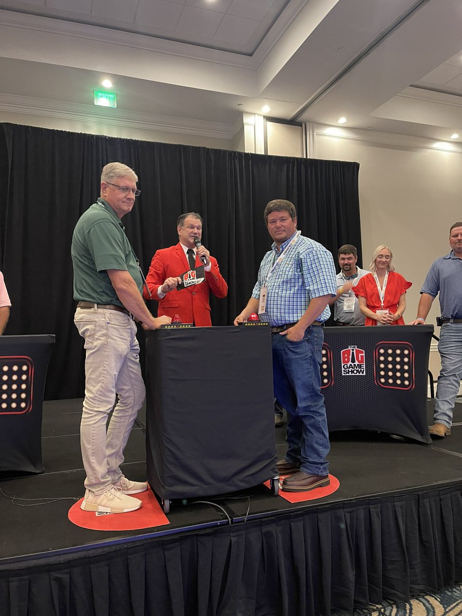 gapeanuts's tweet photo. Thanks to @NuseedUSandCA for sponsoring the reception and to Birdsong Peanuts and @KelleyMfgCo for sponsoring the dinner and The Big Game Show last night. 
#2023spgc #peanutfarm #peanutpower #alpeanuts #flpeanuts #gapeanuts #misspeanuts https://t.co/FFYImnXUaf