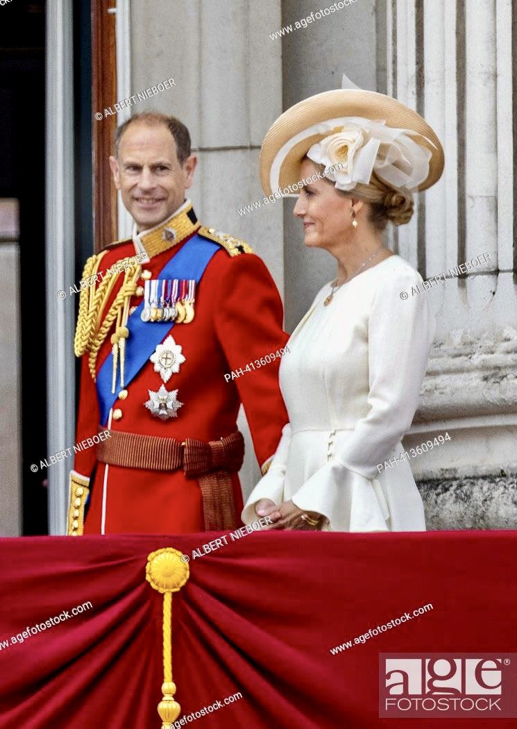 The Duke and Duchess of Edinburgh watching the flypast at Trooping the Colour last month ♥️🤍 📸Albert Nieboer/AGEfotostock (The watermarks are awful, but Edward’s look makes up for that ☺️)