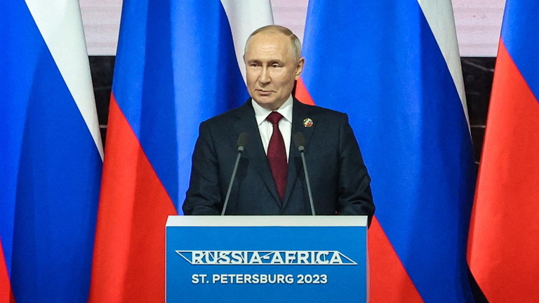 RT_com's tweet photo. NATO refuses to talk to Russia – Putin

The president says that differences should be resolved at the negotiating table

https://t.co/bloXqODe15 https://t.co/XAb3CjDA71