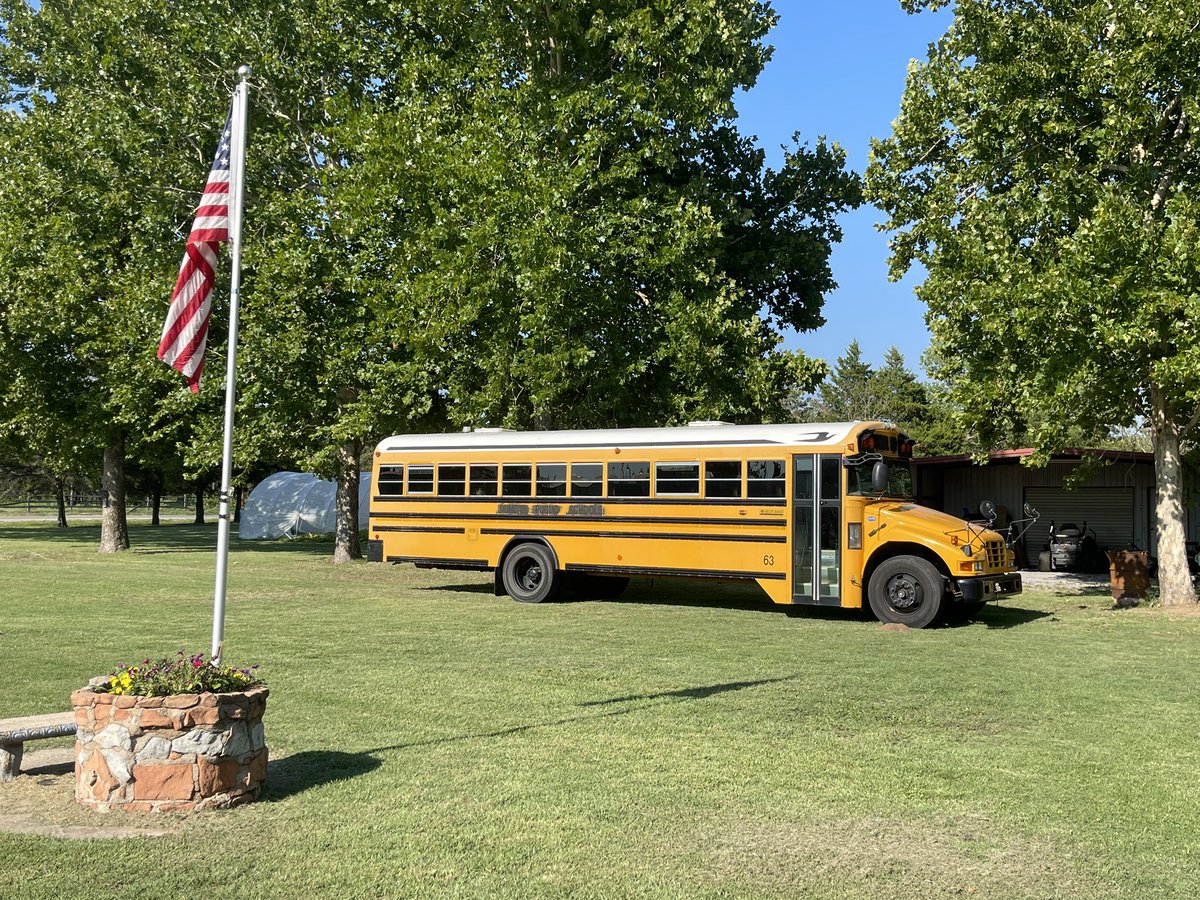 KateYouHandleIt's tweet photo. Well of course my husband was all for me buying a bus! We are excited to remodel this bluebird into a skoolie and travel our beautiful country. #skoolie #skoolienewbies #travel https://t.co/55yFN4pgbW