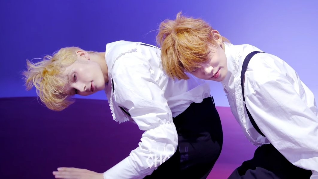 yeonfarie's tweet photo. YEONJUN AND HUENING KAI OF TXT https://t.co/HJZP8yFRuu