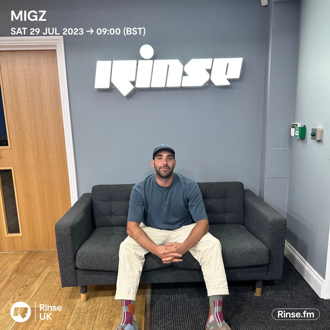 RinseFM's tweet photo. LIVE: it's #Migz on https://t.co/6hLtrLYXyq + 106.8FM
#RinseFM https://t.co/t2lQmignwc