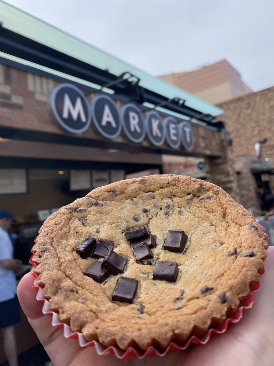 disneytipsguy's tweet image. Required eating at DHS! #NumNum #HollywoodStudios