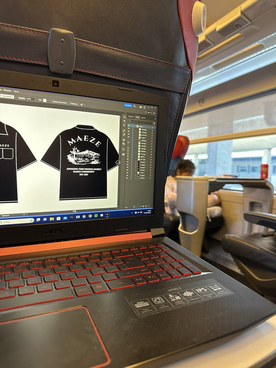 Gioozz__'s tweet photo. Aggia fatigà pur ngopp o tren https://t.co/wy5ONB0hOO