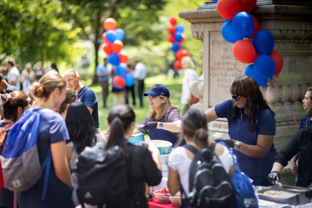 Penn's tweet photo. President Liz Magill hosted an ice cream social for the Penn community on Thursday afternoon, drawing faculty, staff, and students together on College Green.

Read More: https://t.co/f71ds1aLTc https://t.co/LlQ9DM1pNu