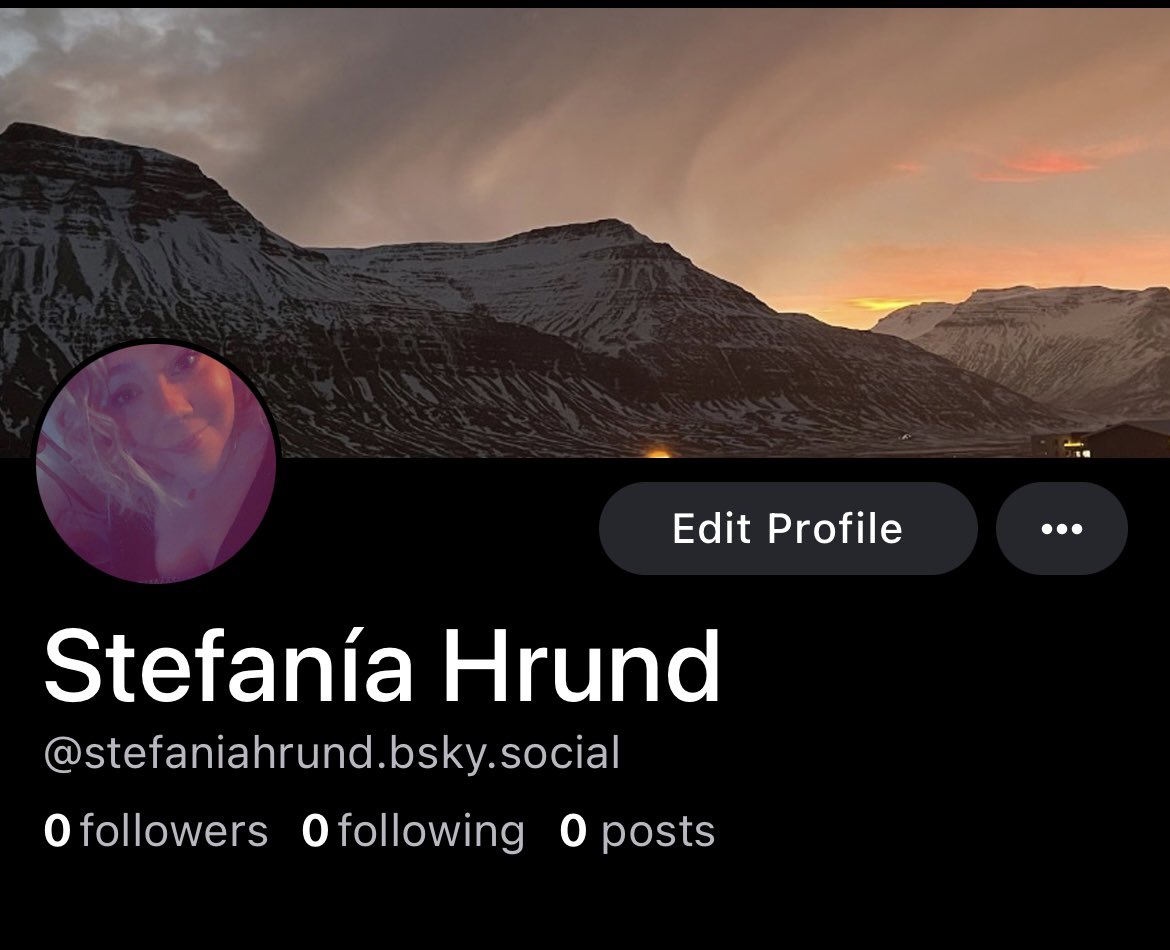 Þakklát <a href="/Sigurdursi/">Sigurður Sigurðsson</a> fyrir að þið finnið mig á nýja staðnum! 🫶🏻❤️ Hlakka til að finna öll ykkar þar!