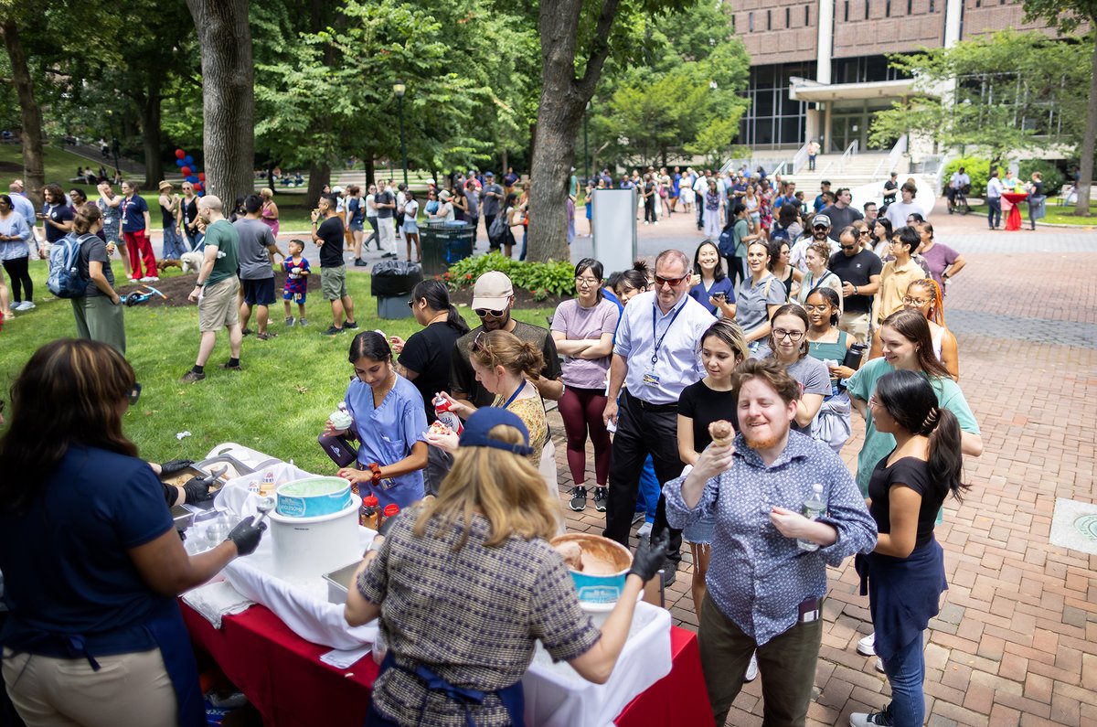 Penn's tweet photo. President Liz Magill hosted an ice cream social for the Penn community on Thursday afternoon, drawing faculty, staff, and students together on College Green.

Read More: https://t.co/f71ds1aLTc https://t.co/LlQ9DM1pNu