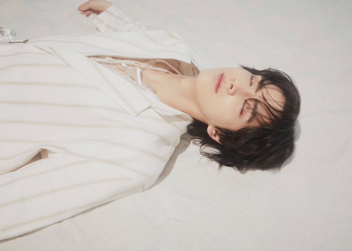 THE BOYZ 2ND ALBUM [PHANTASY] Pt.1 Christmas In August Concept Photo #GLITTER

✨ 2023.08.07 6PM Release

#THEBOYZ #더보이즈 #PHANTASY #Christmas_In_August