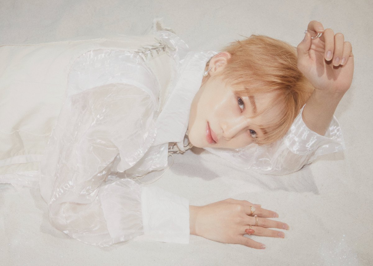 IST_THEBOYZ's tweet image. THE BOYZ 2ND ALBUM [PHANTASY] Pt.1 Christmas In August Concept Photo #GLITTER

✨ 2023.08.07 6PM Release

#THEBOYZ #더보이즈 #PHANTASY #Christmas_In_August