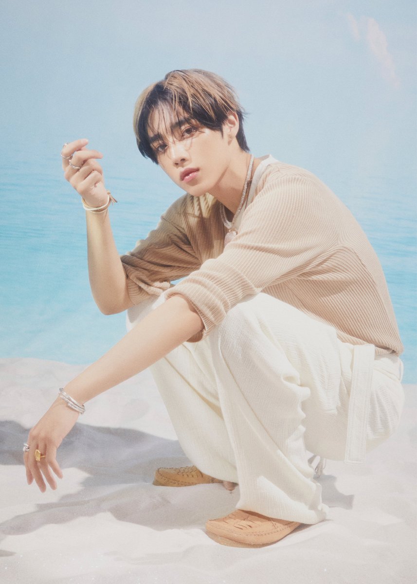 THE BOYZ 2ND ALBUM [PHANTASY] Pt.1 Christmas In August Concept Photo #GLITTER

✨ 2023.08.07 6PM Release

#THEBOYZ #더보이즈 #PHANTASY #Christmas_In_August