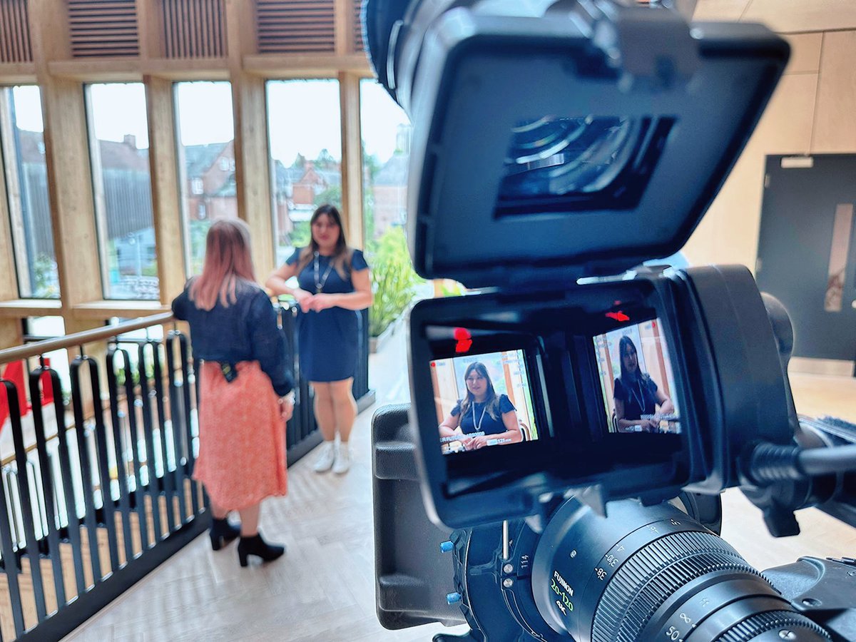 concertina226's tweet image. Had a great time yesterday going up to York to host @LNER’s #FutureLabs startup event, film and talk about new technologies to help solve problems in the rail sector 🚄📹🎤

Glad the programme is enabling smaller firms to showcase useful cool new tech 🦾

lnerfuturelabs.co.uk/demo-day-agend…