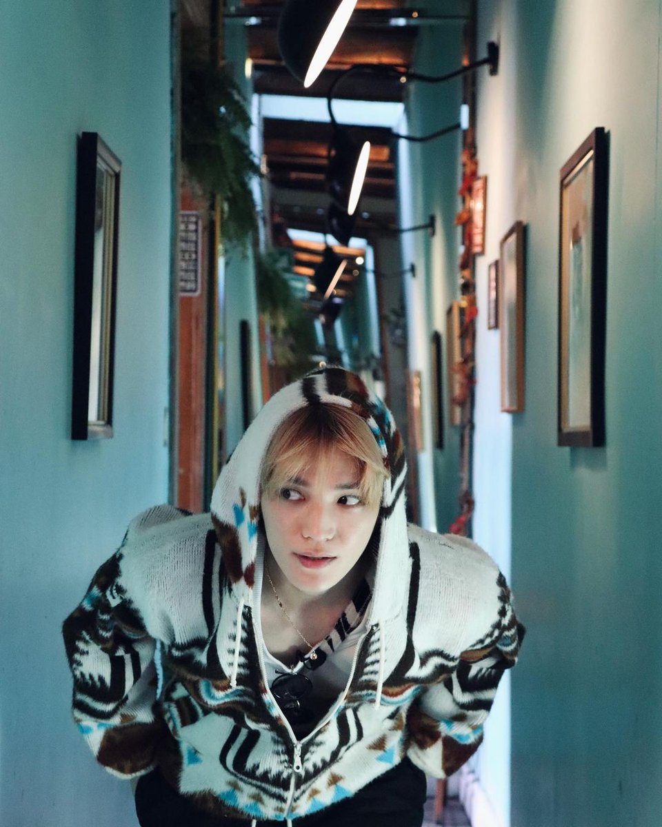 นนท์ '🦦 tweet media