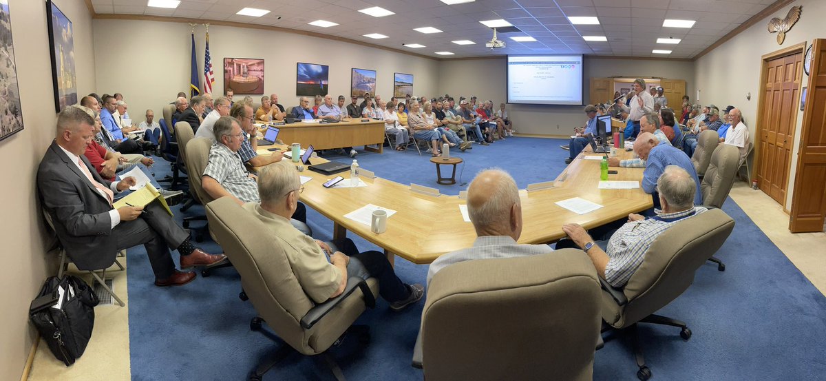 stevewhitenews's tweet photo. Overflow crowd at @cnppid board meeting as they consider merger with @DawsonPower. https://t.co/Wz5OC7LEOa