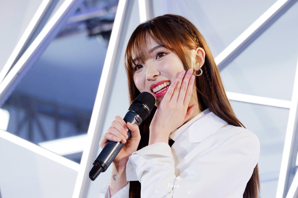 PeraPerapari26's tweet photo. ใครสวยที่สุด เน่เองคร่าาา
@nnenevader 

#เนเน่ #LancomeXNene 
All ​About Nene With Lancome
#LancomeBeautyTechxNene https://t.co/WT68wQZfE0