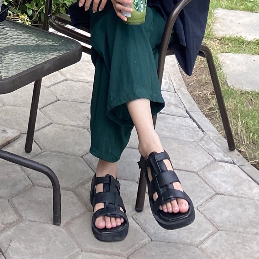 cndrylaa's tweet photo. @ohmybeautybank sandal ternyaman saat ini 🫶🏻 https://t.co/rDbUyQErtx