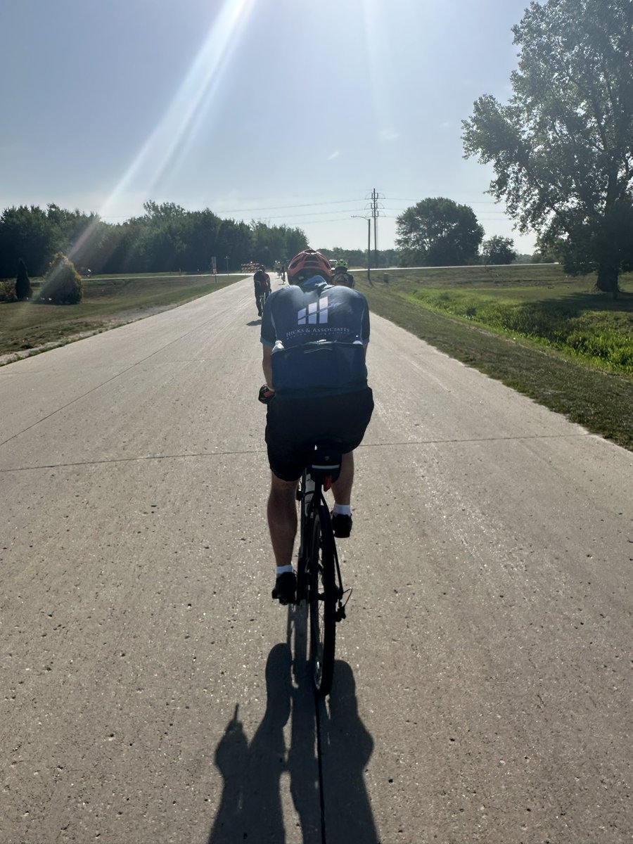 Hicks_Associate's tweet image. One of our local cycling team members is participating (again) in this year’s ride across Iowa. In that sea of bikers, he found another one of this year’s team members. 
Nice jersey Steve!

@RAGBRAI_IOWA