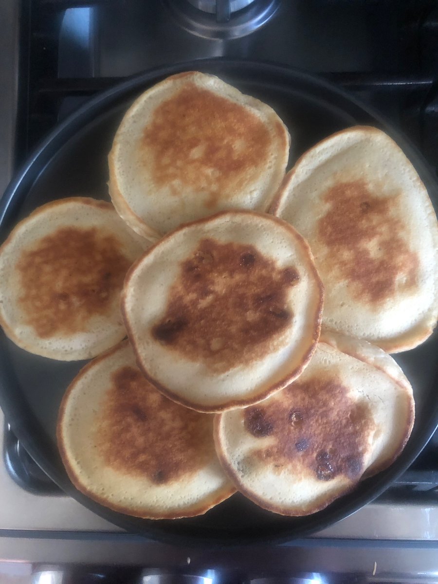 Tmasseur13_cle's tweet photo. Spicy white chocolate chip pancakes #clevelandmassagetherapist #dinner #clevelandcook #lovetocook #food #homecook #foodie #lovetobake #healthyeating #massage #mexicanchocolate #masseur #breakfast #pancakes #proteinpancakes #clevelandfoodie #whitechocolate #spicychocolate https://t.co/kJqir43EXZ