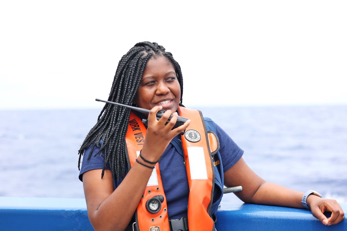 EVNautilus's tweet image. Today we&apos;re highlighting #seafloormapping #intern Daveenah Guise in this #QandA #blog. Learn more about this #Chicago-based University of Illinois at Urbana-Champaign alumn with a passion for #animalscience and #oceanography! bit.ly/3Y9vJkU @UofIllinois
