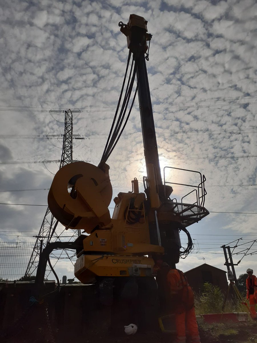 JNPilingLtd's tweet photo. Leeds Flood Alleviation Project is well underway.  The team are making progress despite the wet weather 📷

#weknowpiling #piling #sheetpiling #expertise #LeedsFloodAlleviationProject #piles #Giken #Supercrush #flooddefence #floodallevition #flooddefencewall https://t.co/pMqhGq3N8Q