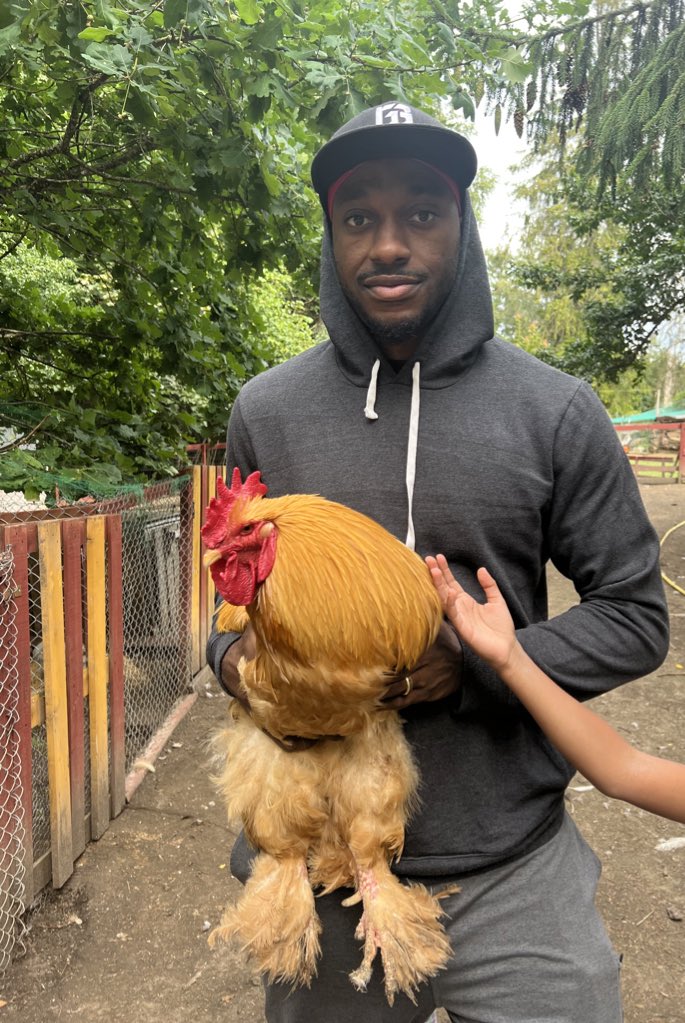 RGIII's tweet photo. That’s a MASSIVE Cock https://t.co/RSYHQjKRaZ