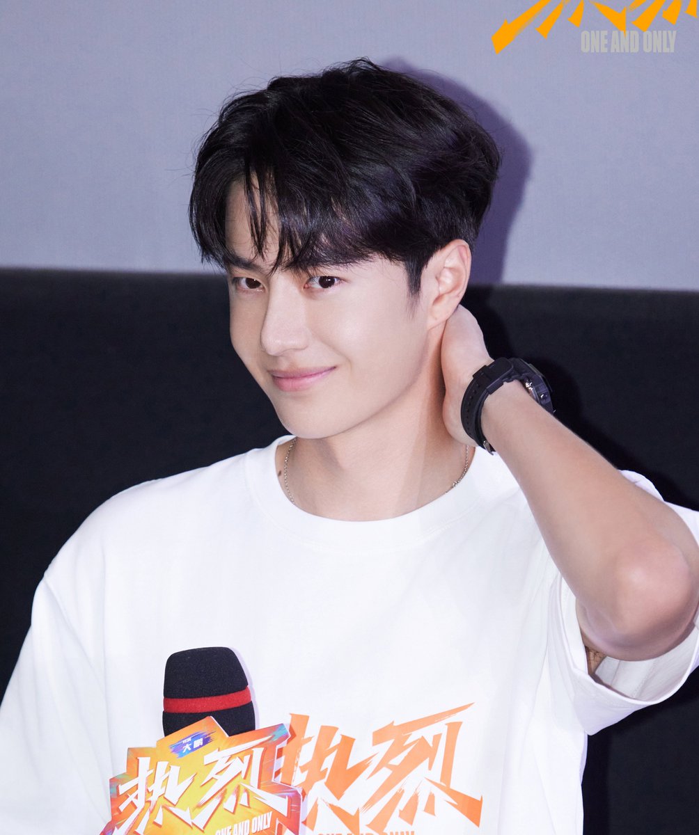 wxyzybxz's tweet photo. wang yibo

cute 🥹.                                hot 🥵. https://t.co/mIfI9fJWWw