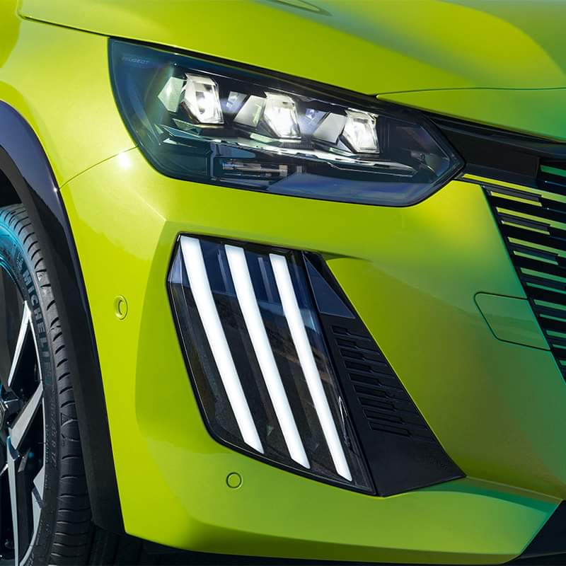 ¡Reconócelo! Te sientes seducido por cada detalle del nuevo #AllElectric #PeugeotE208.