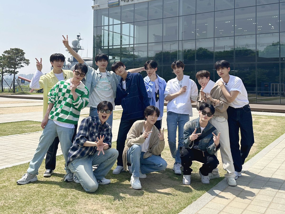 OmegaX_official's tweet photo. [📸]

이것은 힐링인가, 킬링인가 ⁉️
리듬도 타고 낙오로 마음도 타는
오메가엑스 힐링 MT 💚 첫 번째 에피소드 ✨

장꾸 오엑이들이 모이면 😵‍💫
어떤 사건(?)이 일어날지 다음 에피소드도 
조금만 기다려~! 🤗

#OMEGA_X #오메가엑스 https://t.co/MljqWoTK0n