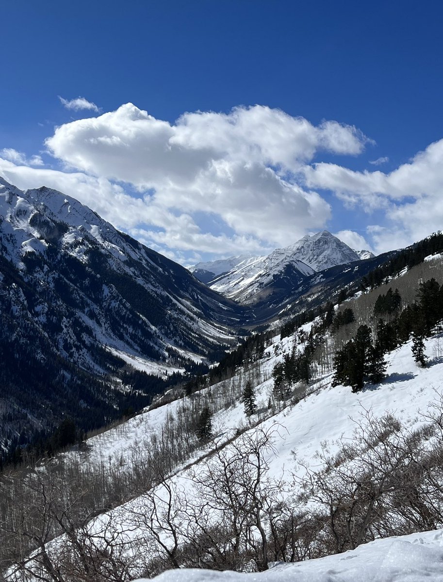 RacerRick's tweet photo. @WildeAndTausch 

Maroon Bells near Aspen! #vistas https://t.co/UcKrIpTJVS