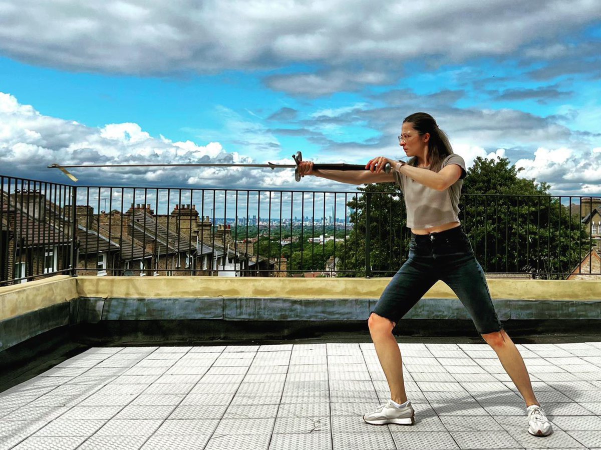 LondonLongsword's tweet photo. From a private lesson, someone rushed straight from the plane to the sword, as it should be.☺️
Montante work, always wonderful. 
https://t.co/z7wZqzWlZX
 #hema #montante #greatsword #spadone #londonlongswordacademy #londonlongswordfamily #learnswordfighting https://t.co/KFl9qAdxIr