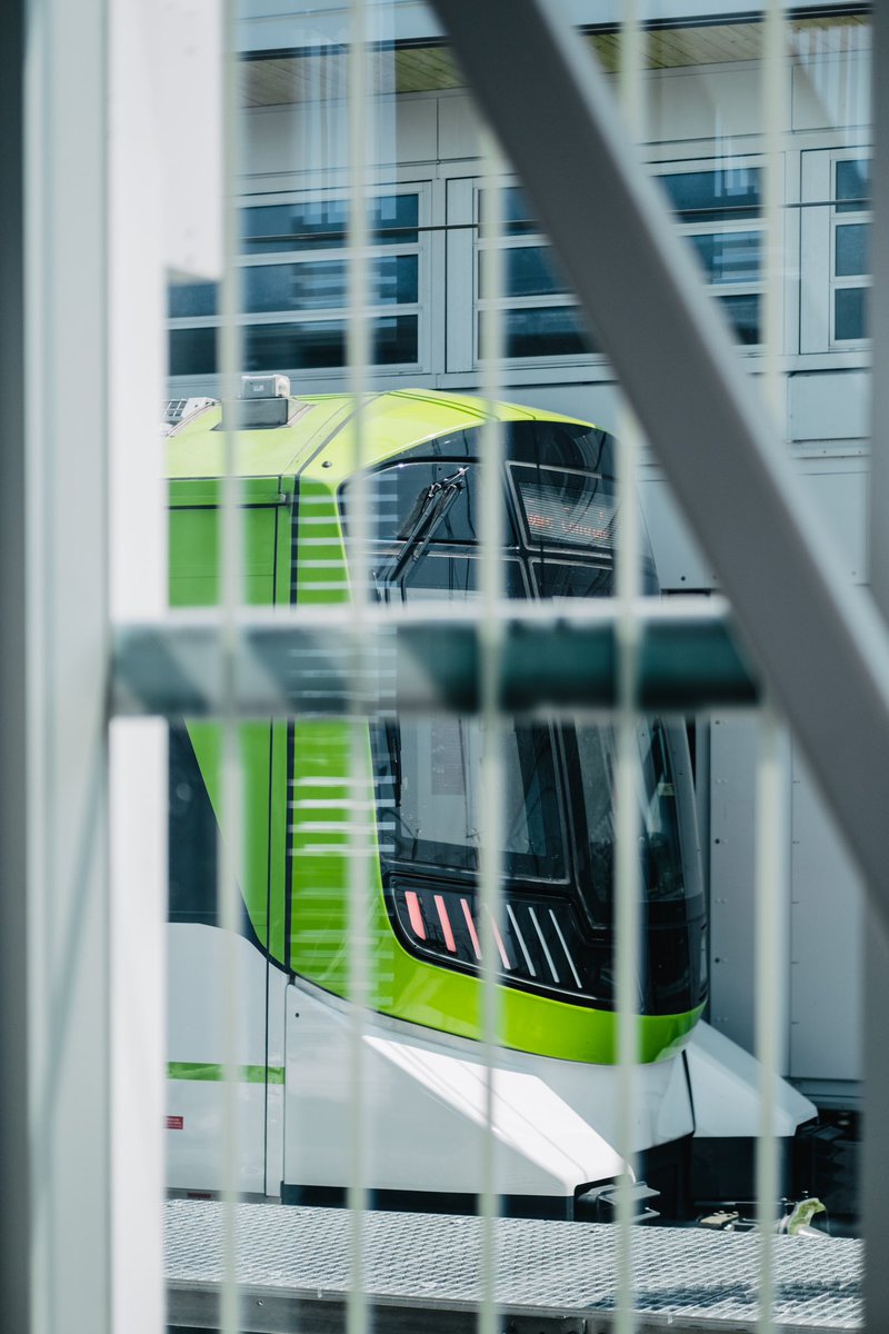 Val_Plante's tweet photo. Prenez place à bord du REM! 🚝

Le premier tronçon du Réseau express métropolitain est maintenant en fonction entre la Gare Centrale et Brossard. C’est un jour historique pour la mobilité durable dans la région métropolitaine. 

Le service vous est offert gratuitement durant la fin de semaine, les 29 et 30 juillet. Venez en faire l’essai!

#polmtl 📸 : Drowster