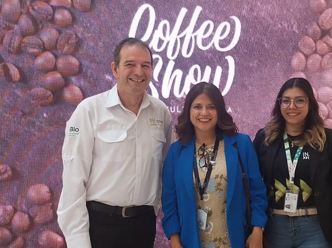 GizHonduras's tweet photo. #INATrace #GIZ presente en el lanzamiento del #CoffeeShowMultiplaza2023, un evento que celebra la grandeza y la pasión del #caféhondureño. Con el fin de apoyar a los emprendedores, talentosos baristas socios y contrapartes del proyecto en espacios formativos sobre el #café ☕️🇭🇳🇩🇪 https://t.co/SHKTWJwLbn