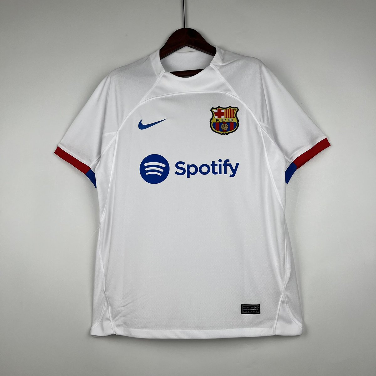 LaNuevaEraFCB_'s tweet photo. 🎁 SORTEO DE LA 2ª CAMISETA DEL FC BARCELONA 🎁

Para participar:

- Dar RT a este tweet
- Seguir a @RosterSpain y a @FuriaCule20 

El ganador lo anunciaremos el día 3. ¡Mucha suerte a todos! ☘️🤞🏻 https://t.co/U7apBcVaVr