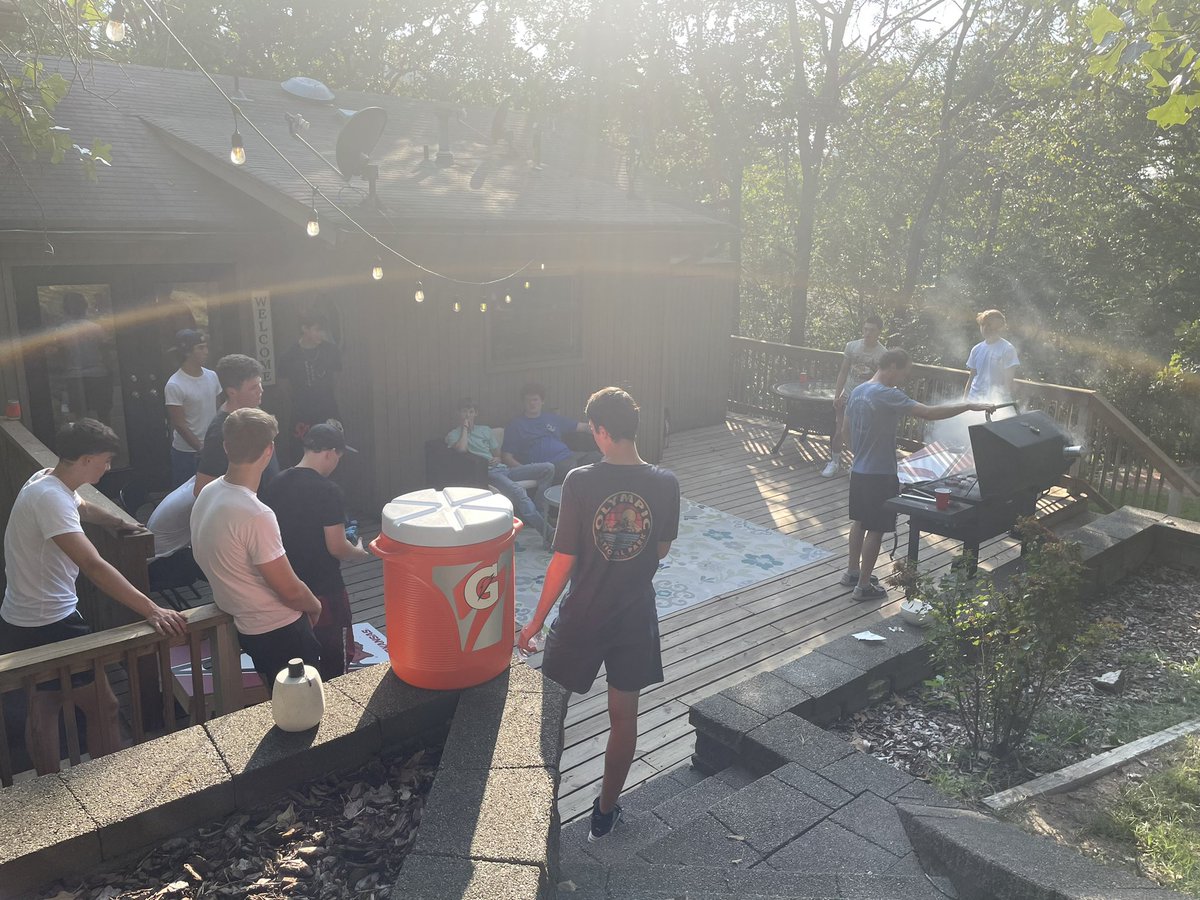 BP_MensBball's tweet photo. That’s a wrap on a great summer for Eagles Basketball! Thousands of shots, 30 practices, 2 team camps, and 1 cookout/cornhole tournament. Our young team took some huge steps forward this summer, and will continue to do so throughout the off-season! https://t.co/VtQ8ZhplB9