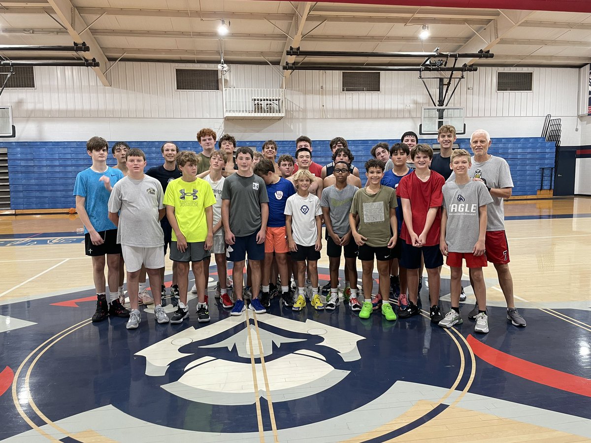 BP_MensBball's tweet photo. That’s a wrap on a great summer for Eagles Basketball! Thousands of shots, 30 practices, 2 team camps, and 1 cookout/cornhole tournament. Our young team took some huge steps forward this summer, and will continue to do so throughout the off-season! https://t.co/VtQ8ZhplB9