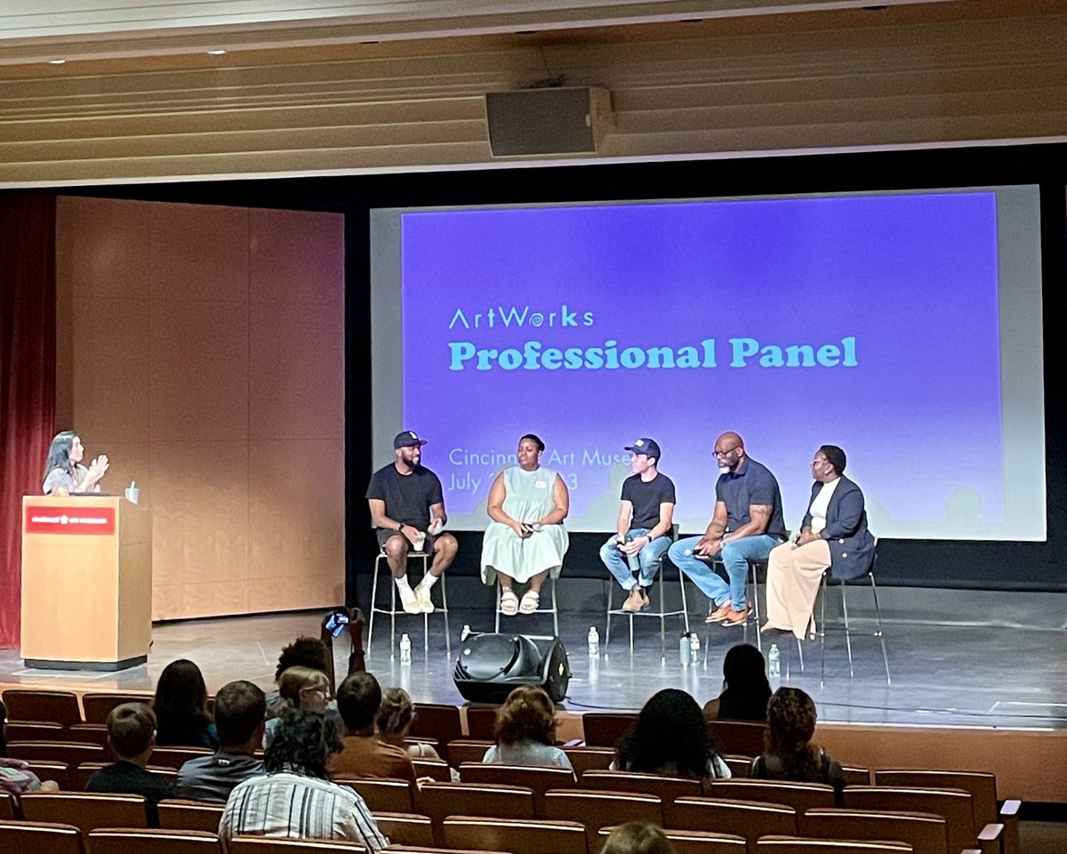 Loved to hear <a href="/G_HortonJr/">Gee Horton</a> say “trust your gut” as advice to <a href="/ArtWorksCincy/">ArtWorks Cincinnati</a> apprentices at the Professional Panel today at <a href="/cincyartmuseum/">Cincinnati Art Museum</a>