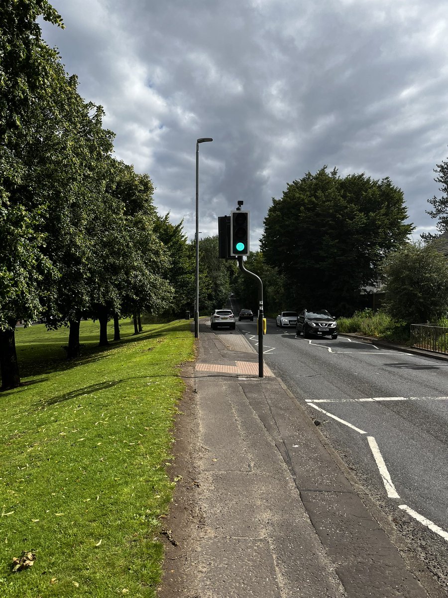 lellifer's tweet photo. @GlasgowCitybus @transcotland @EDCouncil I don't know who organises this stuff but any chance we can get a temp bus stop at Stockiemuir road/Heather Ave while the diversions are in place? https://t.co/FntzE2kZP7