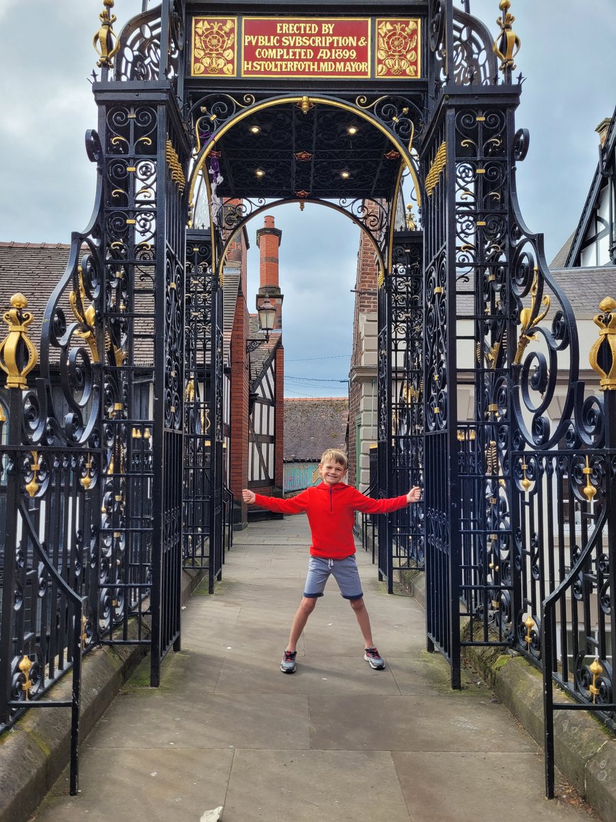 ridgeisback's tweet photo. Having fun with mini me before football practice. 8.3mile bike ride completed around Chester this morning. #boystogether https://t.co/Sa1iH68yRo