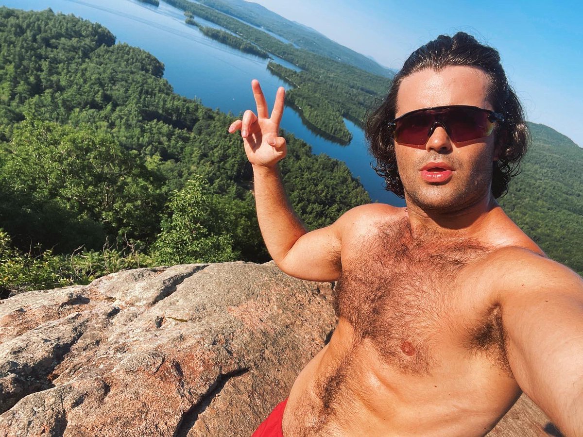SpencerBoldman's tweet photo. Birthday with a view … thanks for all the love 🤠🥳 https://t.co/cwuZD9AdsU