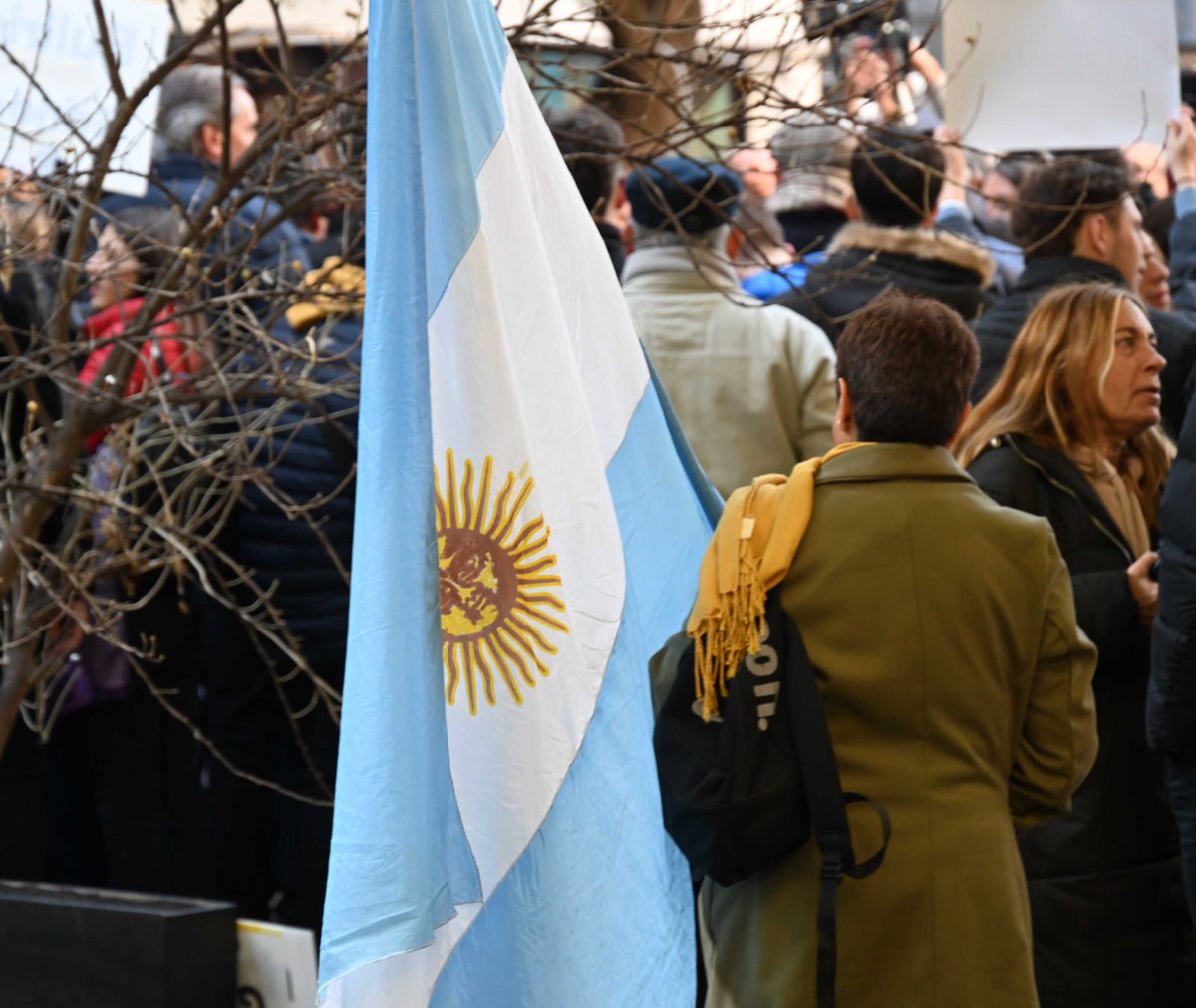 ¡Gracias <a href="/PatoBullrich/">Patricia Bullrich</a> y <a href="/Nestorgrindetti/">Néstor Grindetti</a> por la visita a Bahía Blanca! Con liderazgo, firmeza y decisión vamos a volver a poner de pie la provincia de Buenos Aires y cada rincón de nuestro país. 

¡Juntos, somos más fuertes!