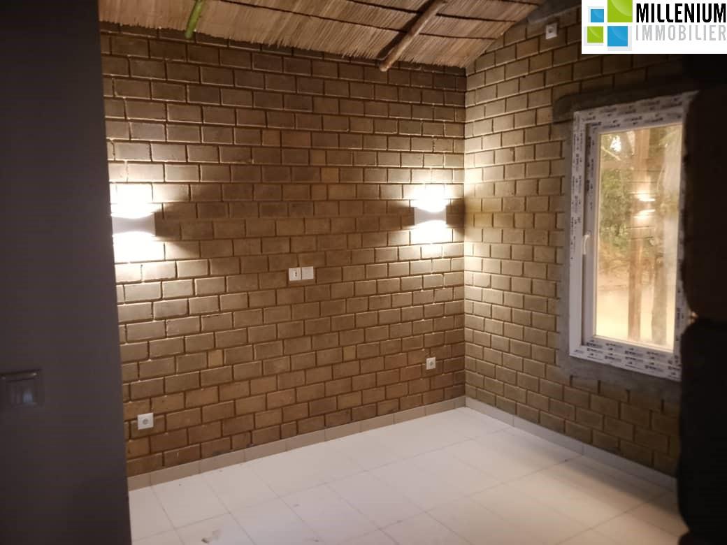 Millenium_Immo's tweet photo. Have you ever visited one our #MilleniumGreenHome ? Made of 
#earthblocks and #insulated with exceptionnel confort? 
Come and let us k ow your opinion
+237 694 14 83 85 https://t.co/cOhGUAY63T