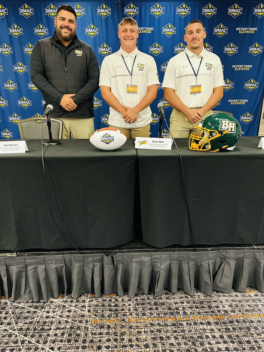 RMAC_SPORTS's tweet photo. Yellow Jackets on the swarm! Black Hills State is up next at the 2023 RMAC Football Media Day Kickoff! We get underway at 11:30 on https://t.co/smv1SM5xVh. #EverythingElevated https://t.co/DD3mdFKZCH