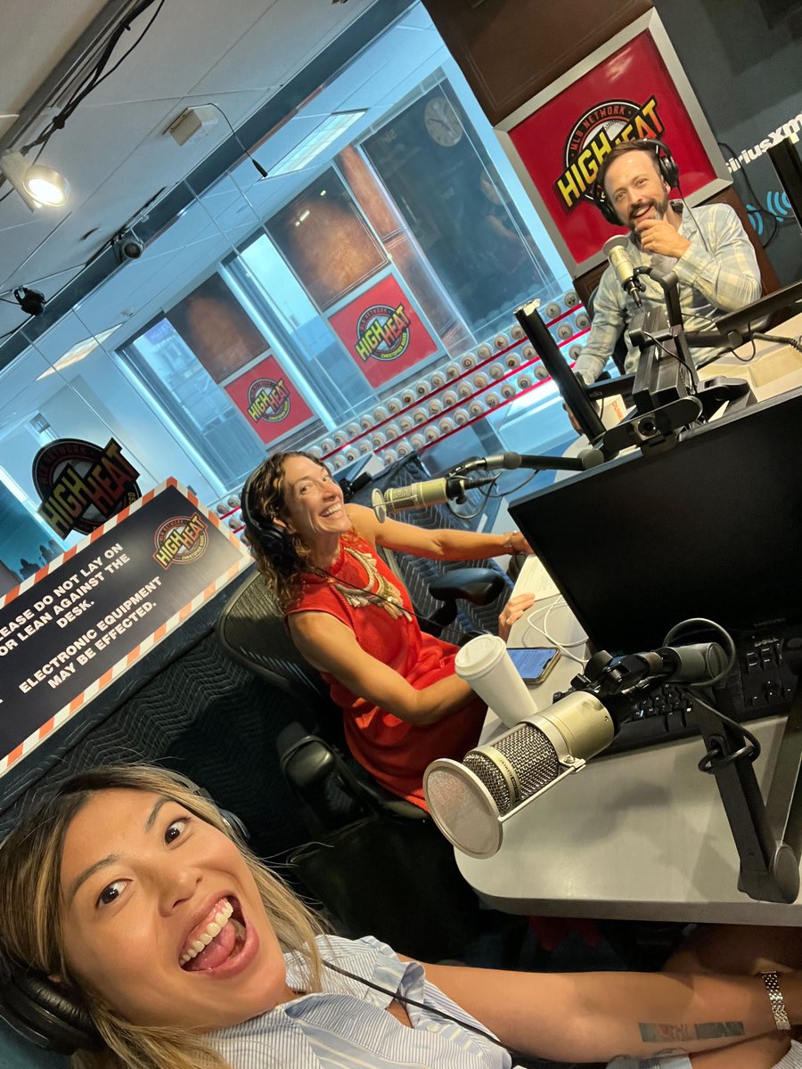 randizuckerberg's tweet image. Look who came to hang with me at @SIRIUSXM  👀

Mostly I just love any excuse to hang with @debsoon &amp;amp; @Michael_Littig. We&apos;ve recorded a new weekly feature to help you catch up on the latest news in web3, AI, and how @ChristiesInc is keeping it @gucc💅

Link below!