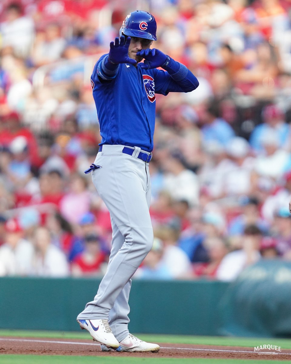 Cody Bellinger leads MLB with 13 multi-hit games in July.