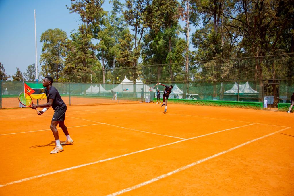 tennis_rwanda's tweet photo. #DavisCupRwanda 

Group IV - Africa - Group B 

Day III, Match III 

Chris Lukanu Andre &amp; Fernando Andre ( #Angola) ✅️

6-4 6-3 

Luca Figueiredo &amp; Edilson Rosa ( #Mozambique

#DavisCup #CIMERWA #AmekiColor #ParkInn #SimbaVoyages #VisitRwanda #Liquid https://t.co/f9OFWqMXNI