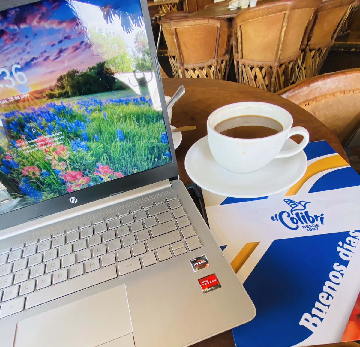 velereca's tweet photo. De nuevo en mi oficina…
#cafecolibri https://t.co/bmCK0V08f2