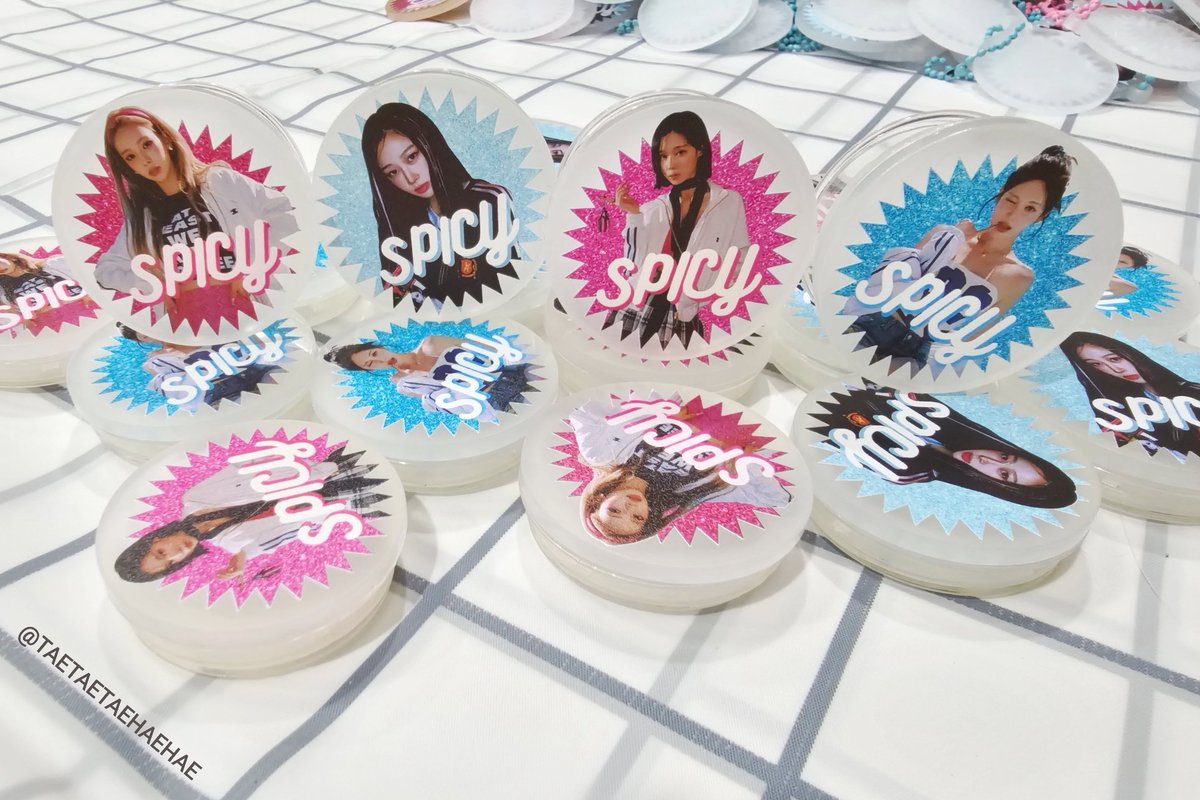 🤍🤍🤍🤍 𝔾𝕀𝕍𝔼𝔸𝕎𝔸𝕐 🤍🤍🤍🤍

🫶🏼 Pls kindly rt &amp; show this tweet 🫶🏼
🤍 Keyring 4*4 cm 100 ea/day
🤍 Griptok 4*4 cm 10 ea/day 
☆ Date: 29&amp;30.07.2023  Time: TBA 
☆ Location: Thunder Dome 

#aespa #에스파 #SYNK_HYPERLINE #aespaLIVETOUR2023 #aespa_SYNK_HYPERLINEinBKK